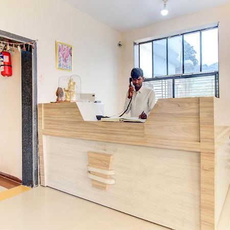 Oyo 48915 Chaitanya Green Park Hotel Vani Екстериор снимка