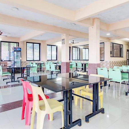 Oyo 48915 Chaitanya Green Park Hotel Vani Екстериор снимка