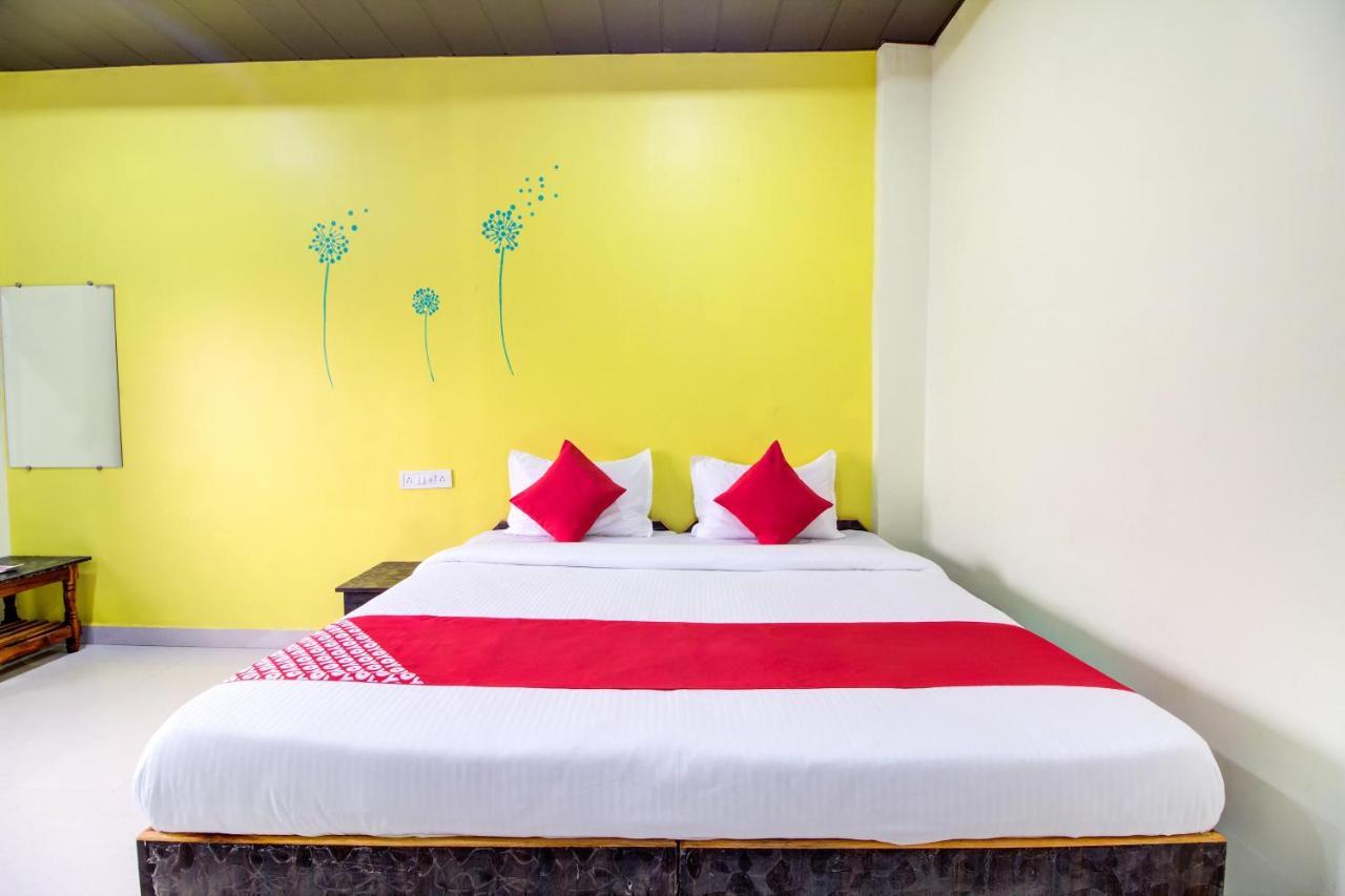 Oyo 48915 Chaitanya Green Park Hotel Vani Екстериор снимка