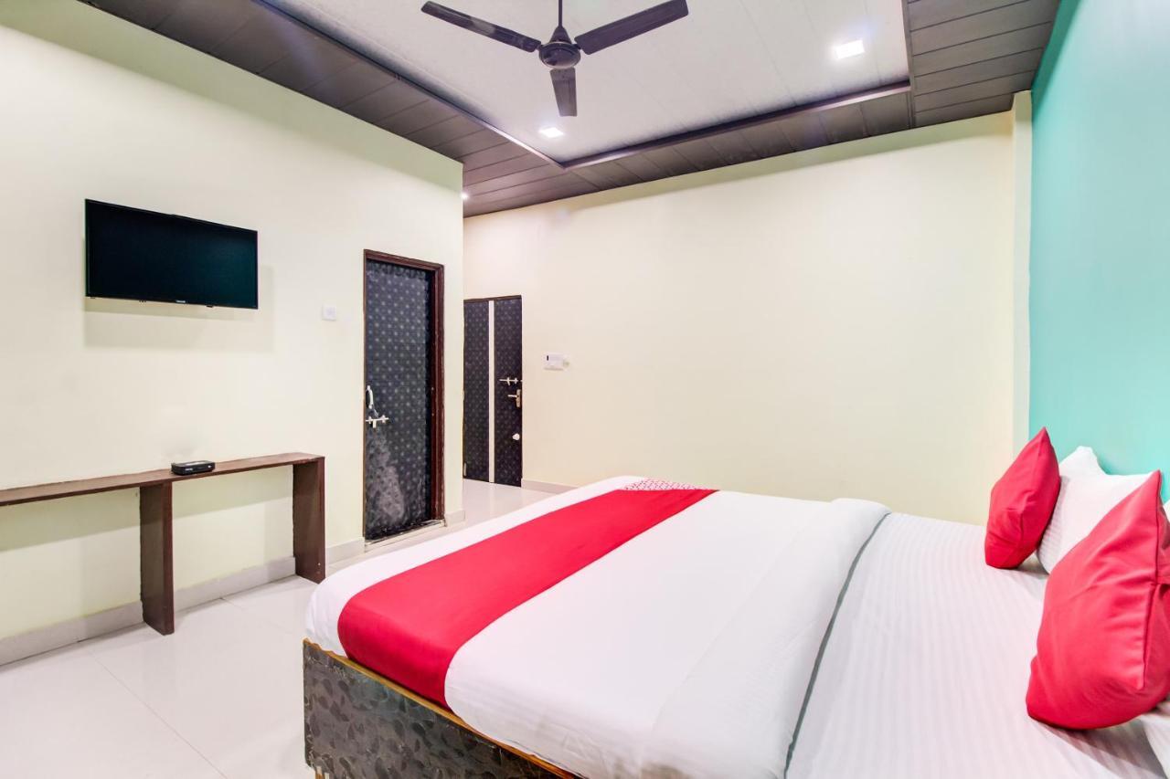 Oyo 48915 Chaitanya Green Park Hotel Vani Екстериор снимка