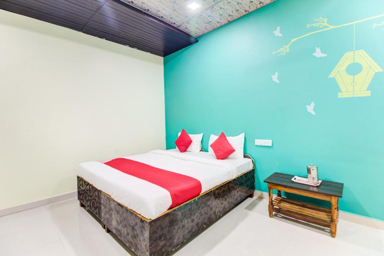 Oyo 48915 Chaitanya Green Park Hotel Vani Екстериор снимка